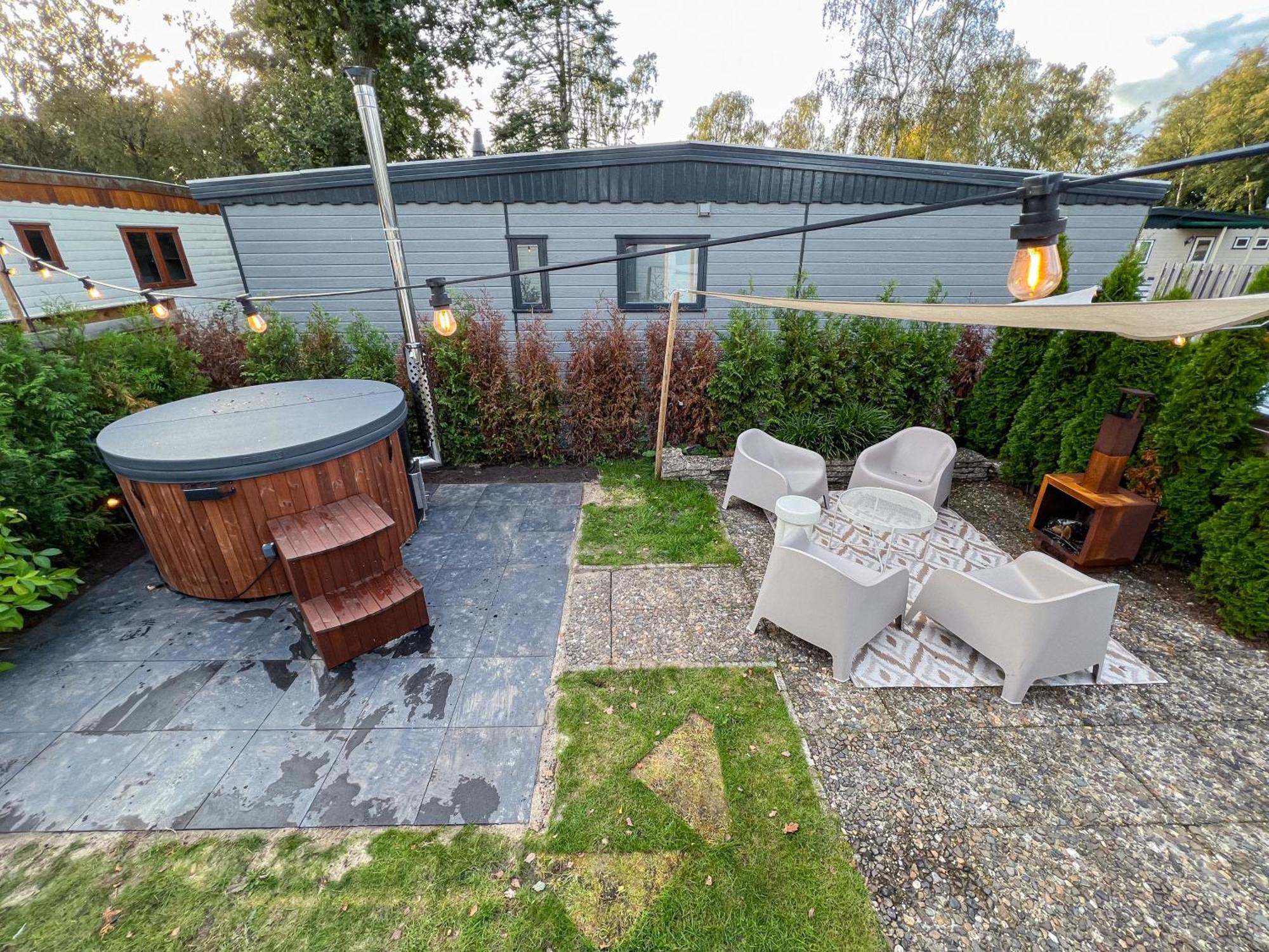 Bosrijk Chalet - Hottub - Veluwe Putten Dış mekan fotoğraf