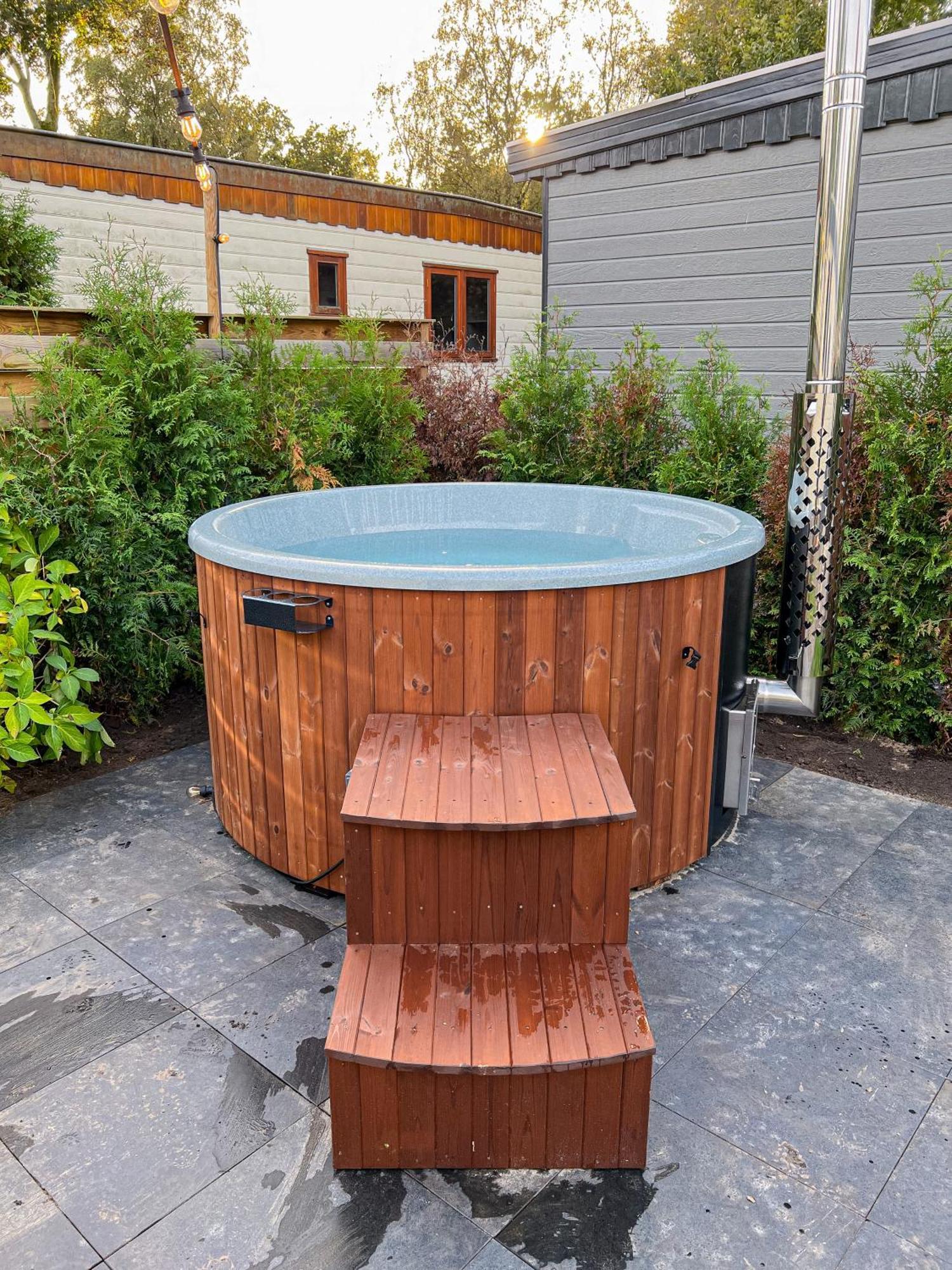 Bosrijk Chalet - Hottub - Veluwe Putten Dış mekan fotoğraf